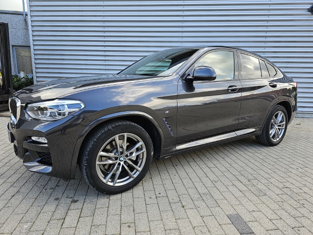 BMW X4 2.0d xDrive M-PACK