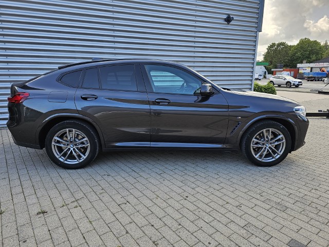 BMW X4 2.0d xDrive M-PACK