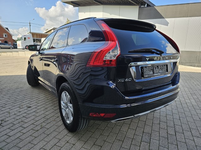 VOLVO XC60 D4 AWD