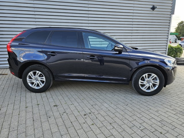 VOLVO XC60 D4 AWD