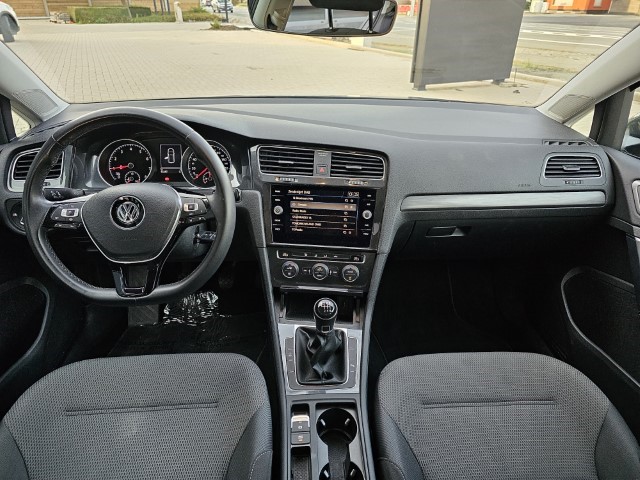 VOLKSWAGEN GOLF 1.0 TSI