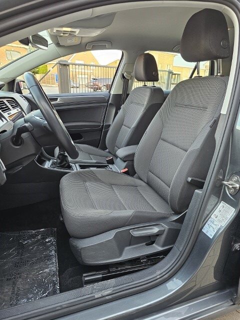 VOLKSWAGEN GOLF 1.0 TSI