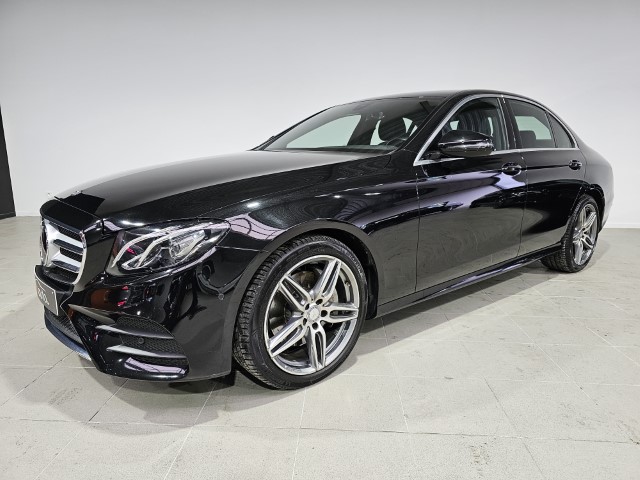 MERCEDES E220 AMG PACK