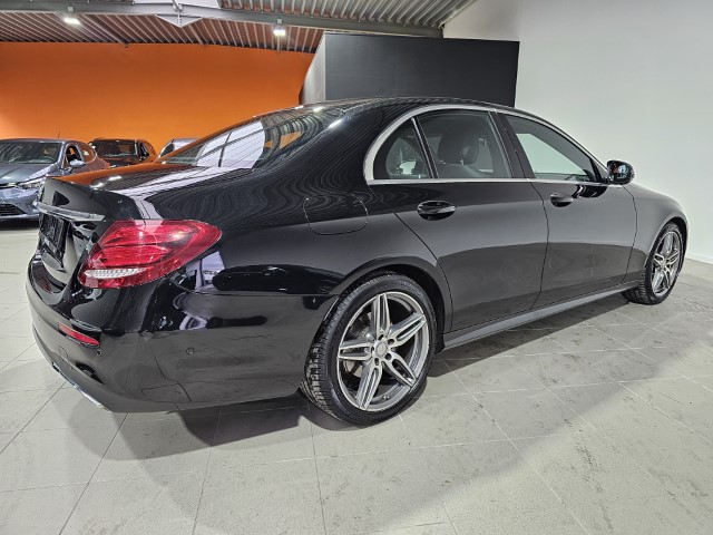 MERCEDES E220 AMG PACK