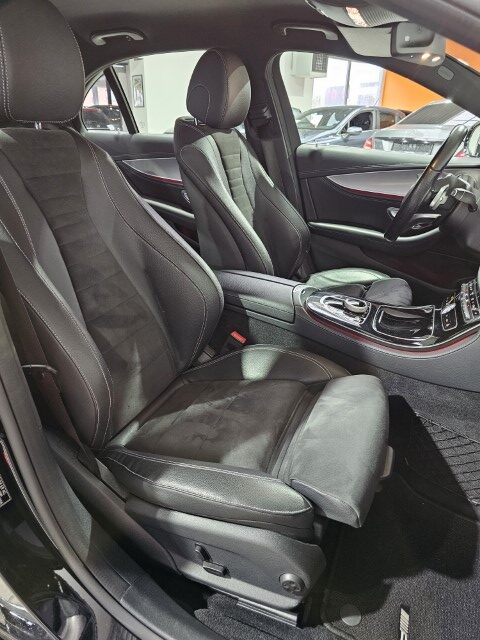 MERCEDES E220 AMG PACK