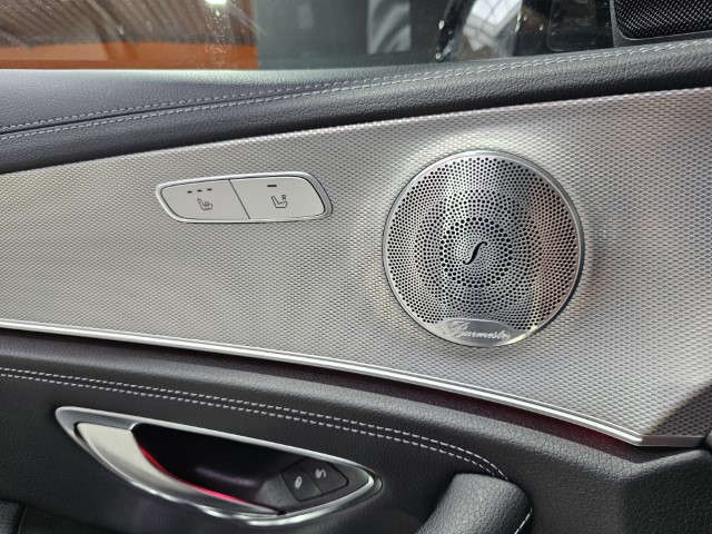 MERCEDES E220 AMG PACK
