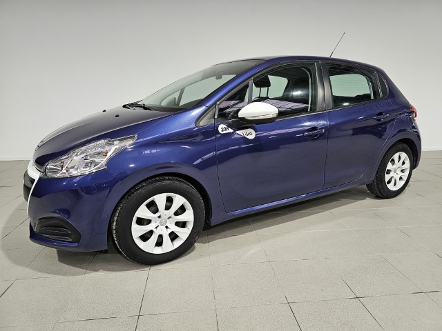 PEUGEOT 208 1.2i LIKE