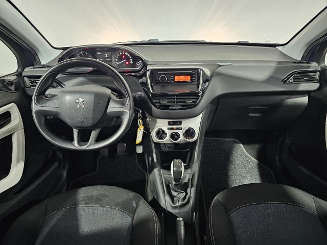 PEUGEOT 208 1.2i LIKE