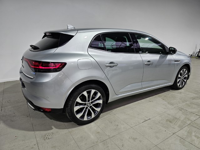 Renault Megane 1.6i E-TECH PHEV Intens Edition One