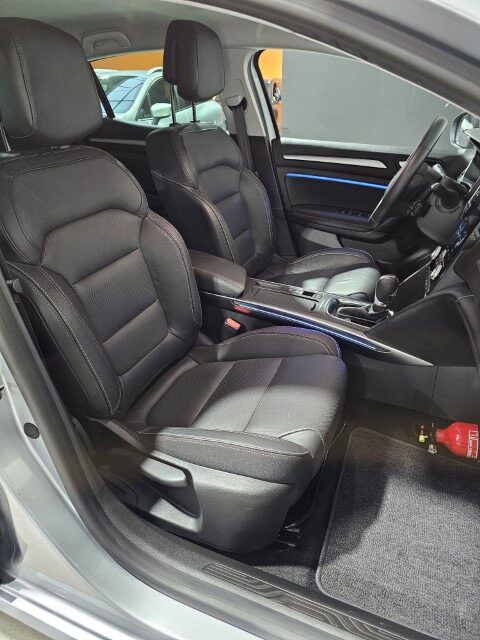 Renault Megane 1.6i E-TECH PHEV Intens Edition One
