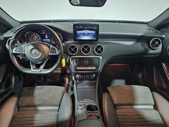 Mercedes A180 AMG PACK