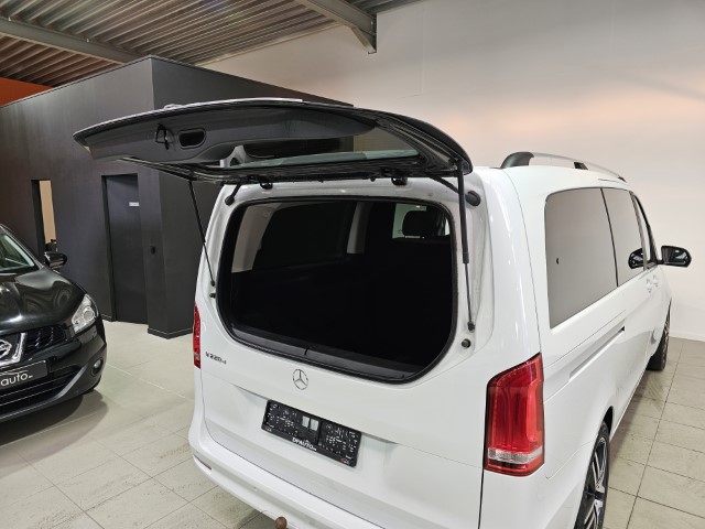 MERCEDES V220 - Avantgarde - Lichte vracht -