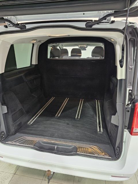 MERCEDES V220 - Avantgarde - Lichte vracht -