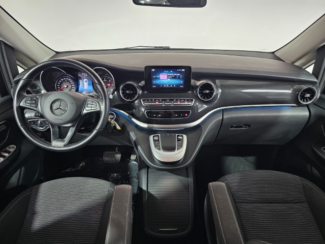 MERCEDES V220 - Avantgarde - Lichte vracht -