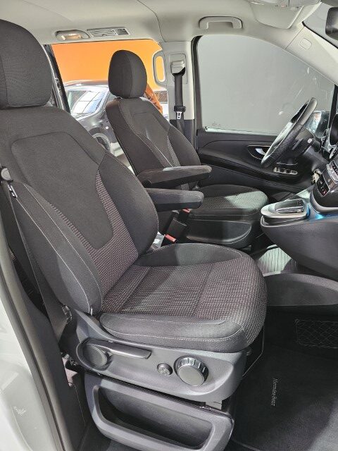 MERCEDES V220 - Avantgarde - Lichte vracht -