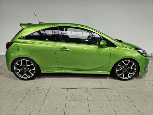 Opel Corsa 1.6 Turbo OPC