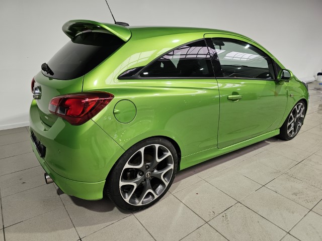 Opel Corsa 1.6 Turbo OPC