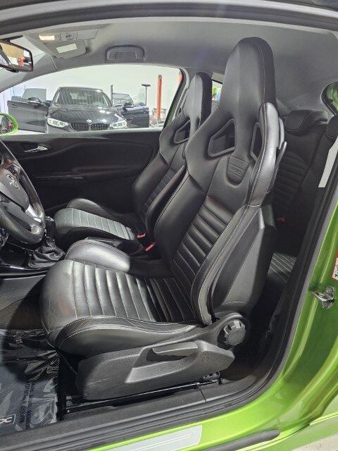 Opel Corsa 1.6 Turbo OPC