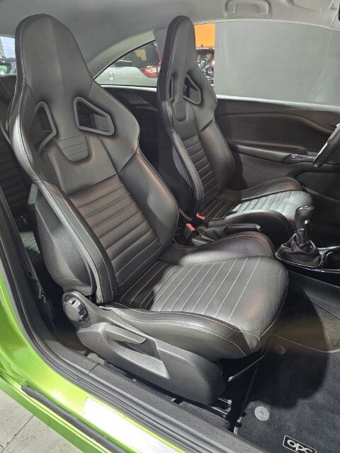 Opel Corsa 1.6 Turbo OPC