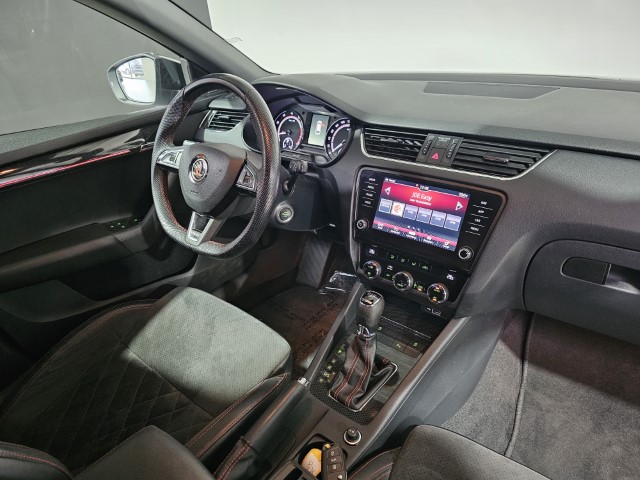 Skoda Octavia 2.0 TFSI RS245 DSG