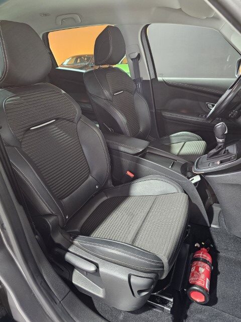 Renault Grand Scenic 1.3 TCe EDC 7 zitplaatsen