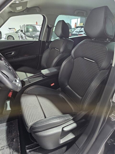 Renault Grand Scenic 1.3 TCe EDC 7 zitplaatsen