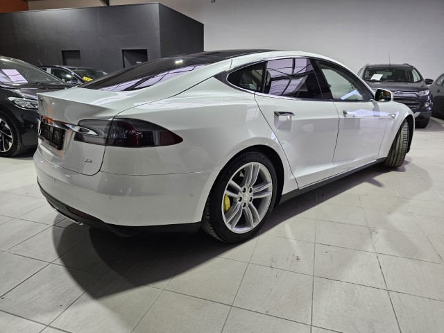 Tesla Model S 85 kWh NEW BATTERY + 3 YEARS WARRANTY