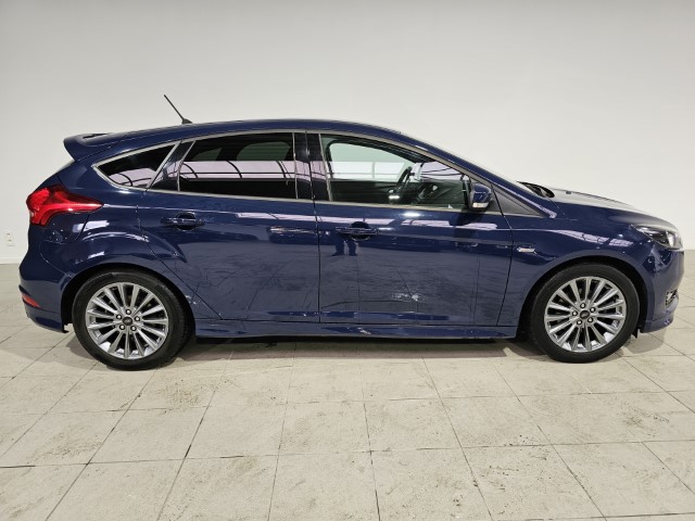 Ford Focus 1.0 Ecoboost ST Line