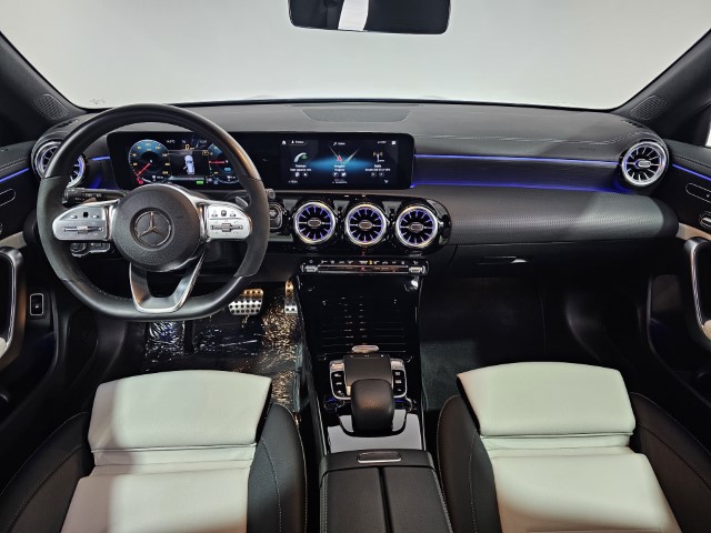 MERCEDES CLA250e AMG PACK