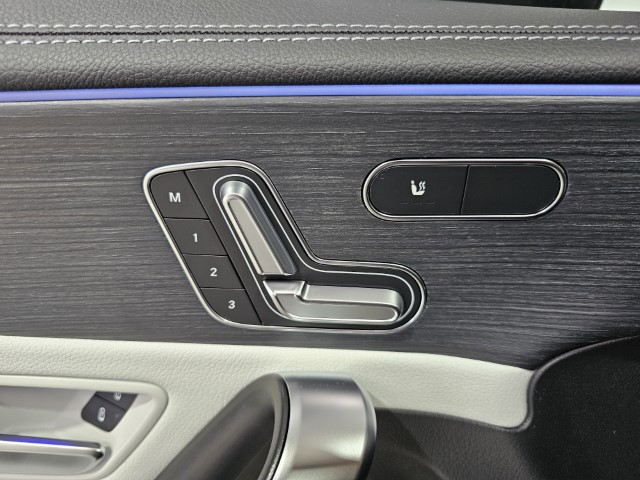 MERCEDES CLA250e AMG PACK