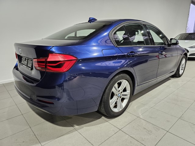 BMW 318i