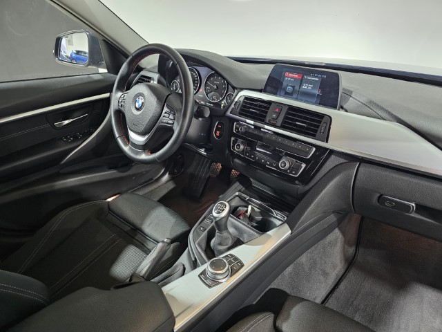 BMW 318i