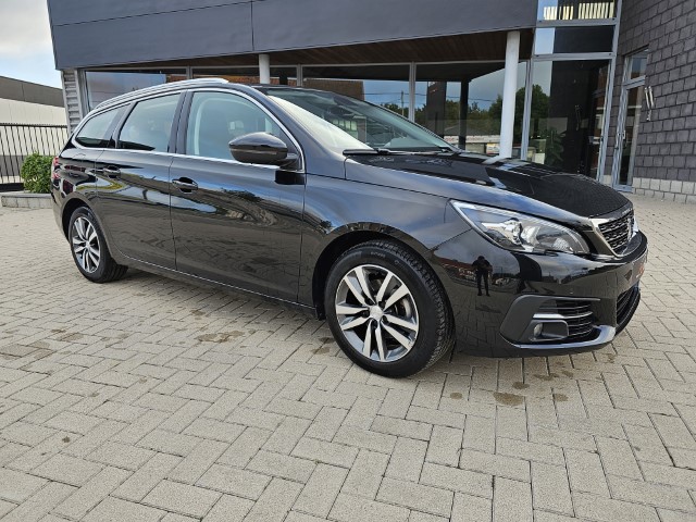 PEUGEOT 308 1.5 BlueHDi Allure