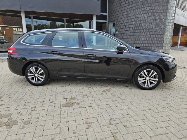 PEUGEOT 308 1.5 BlueHDi Allure