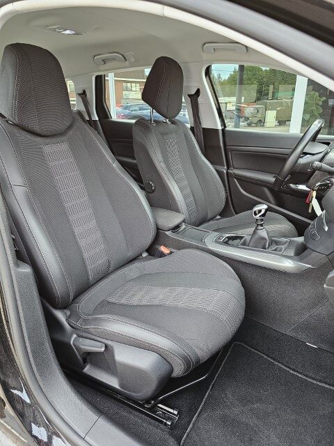 PEUGEOT 308 1.5 BlueHDi Allure
