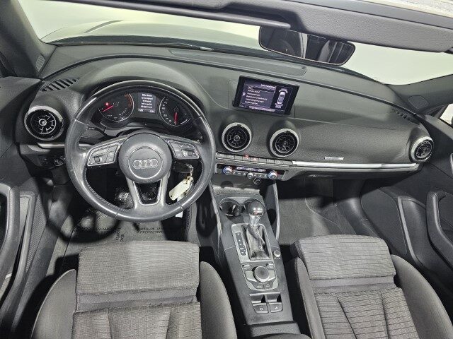 AUDI A3 CABRIOLET 2.0 TDi S-Line