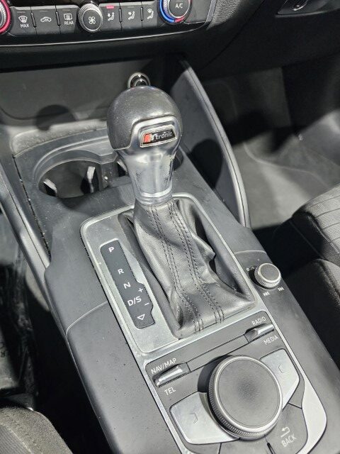 AUDI A3 CABRIOLET 2.0 TDi S-Line