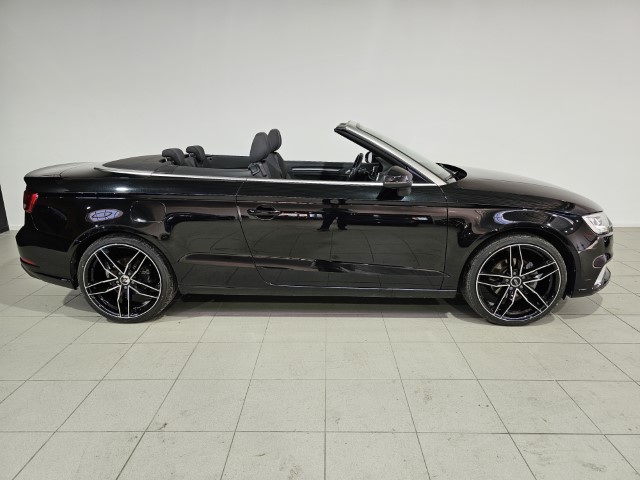 AUDI A3 CABRIOLET 2.0 TDi S-Line