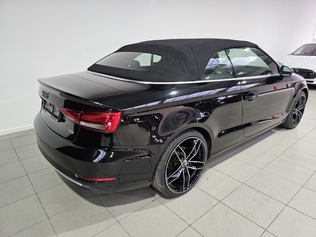 AUDI A3 CABRIOLET 2.0 TDi S-Line