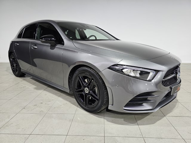 Mercedes A180 NIGHT PACK AMG