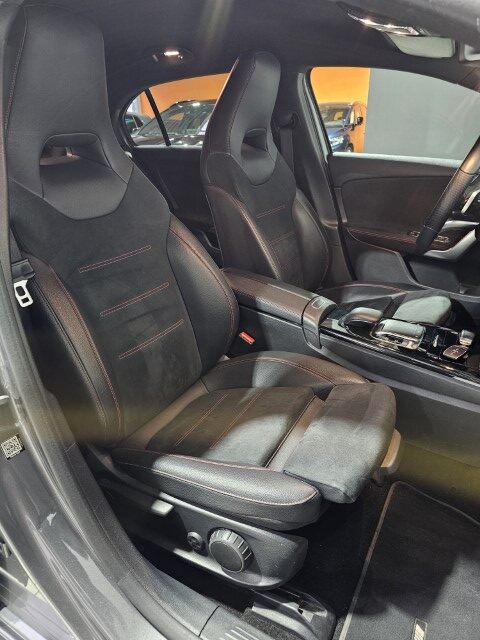 Mercedes A180 NIGHT PACK AMG