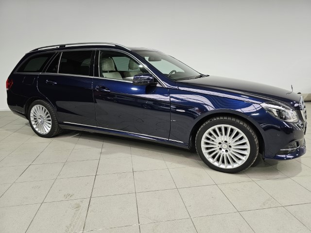 Mercedes E200