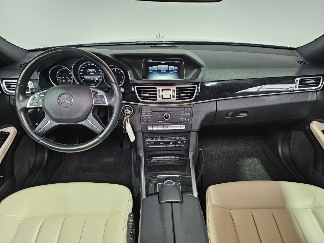 Mercedes E200