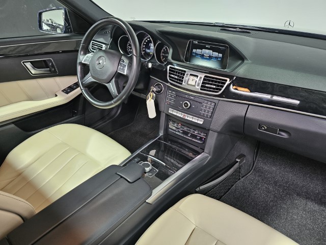 Mercedes E200