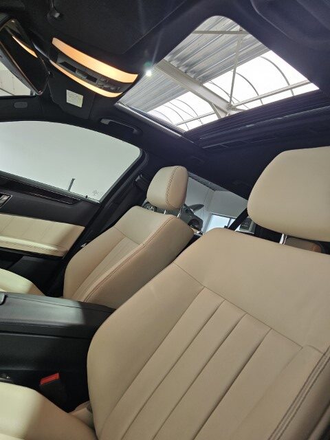 Mercedes E200