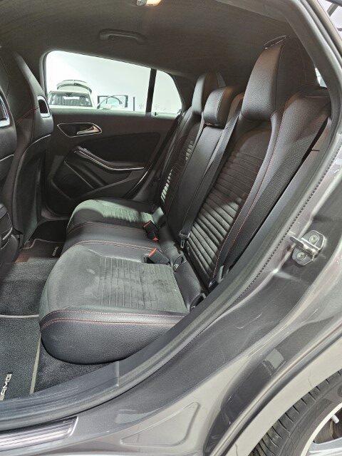 Mercedes CLA180 AMG PACK