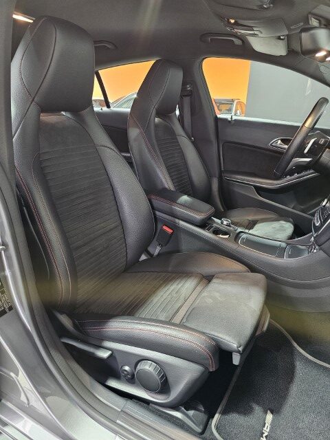Mercedes CLA180 AMG PACK