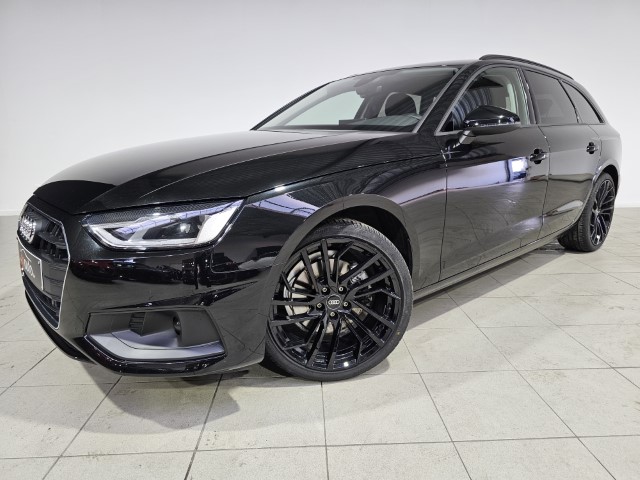 Audi A4 30 TDi S Tronic