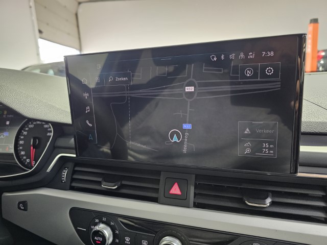 Audi A4 30 TDi S Tronic