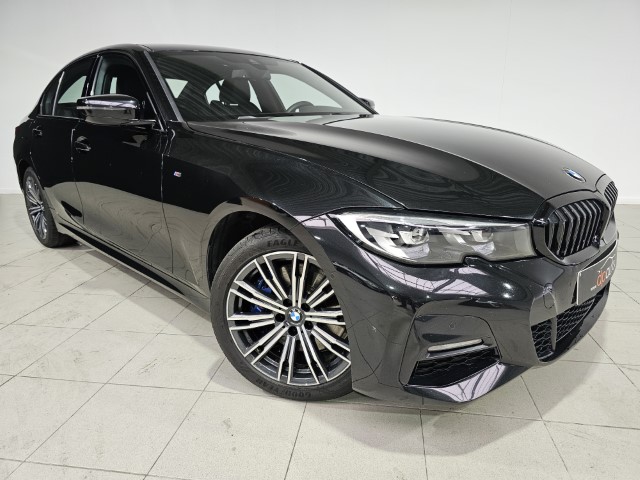 BMW 330e PHEV M-PACK